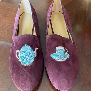 Talbots loafers with Teapot + teacup & saucer embroidery design. Women’s 7.5